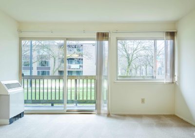 River drive apartment living room